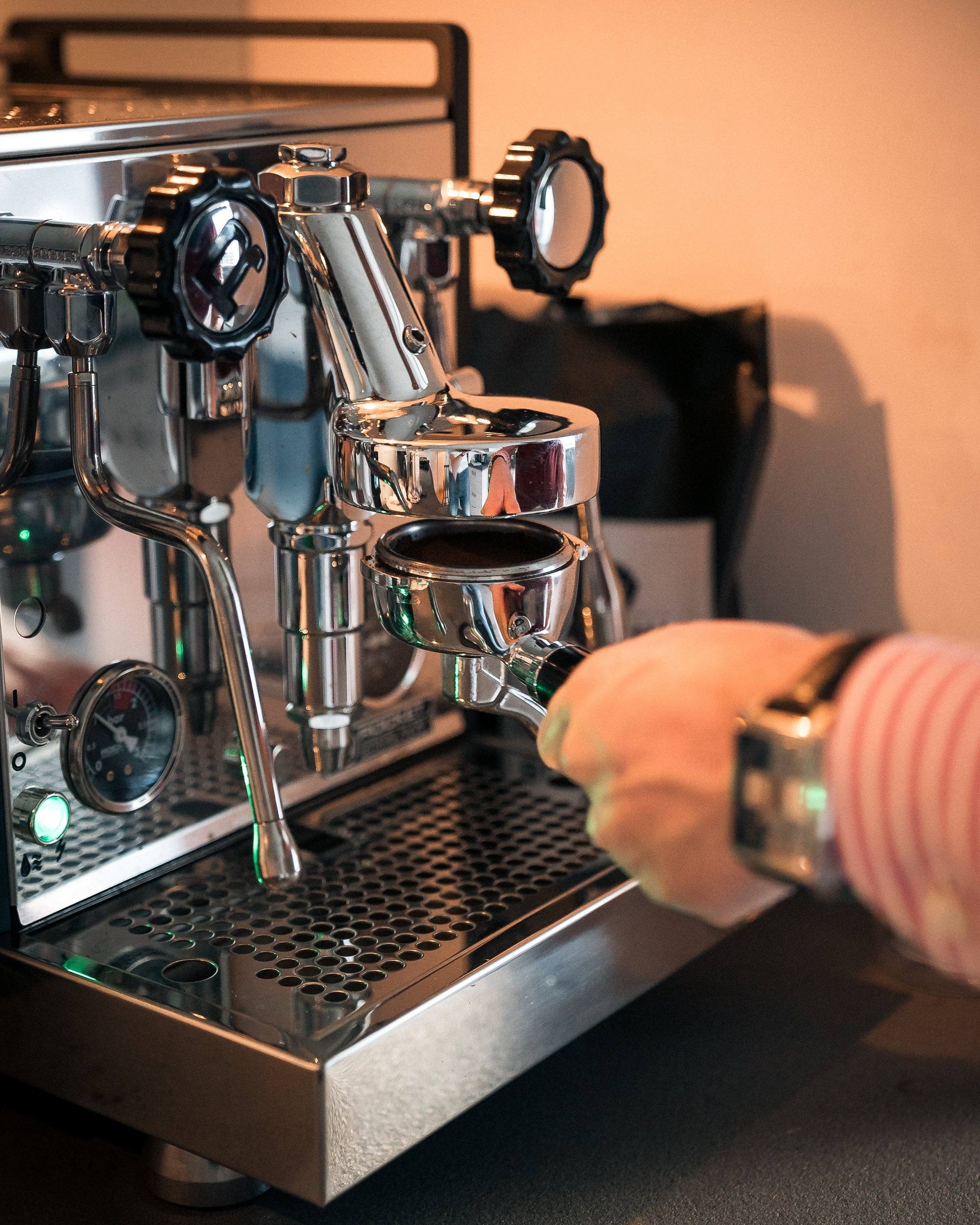 Espressomaschinen - Black Hat Coffee GmbH