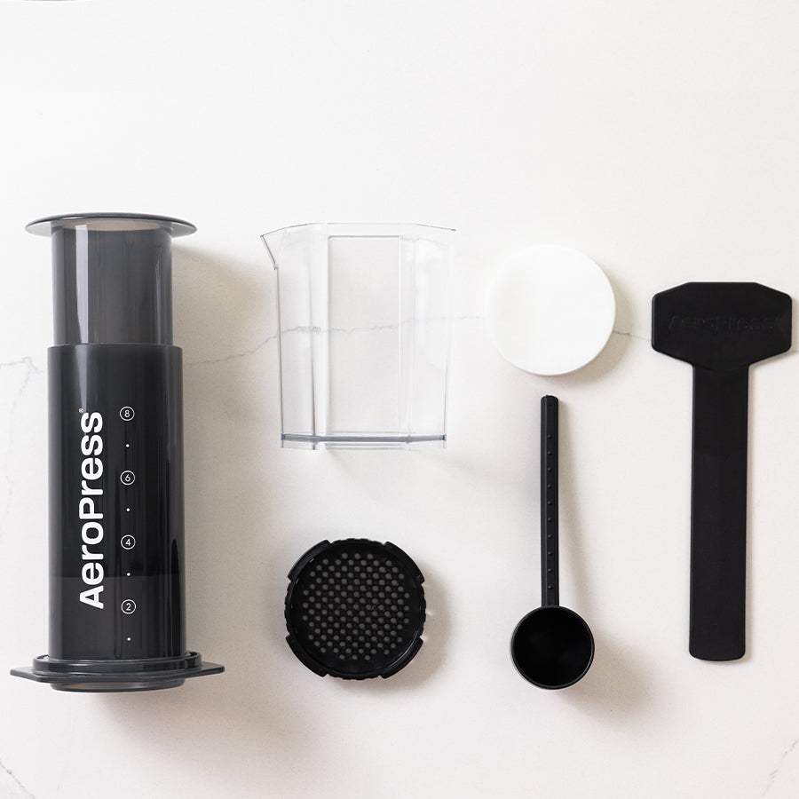 AeroPress® XL Kaffee-Zubereiter Set inkl. Karaffe & 100 Filter